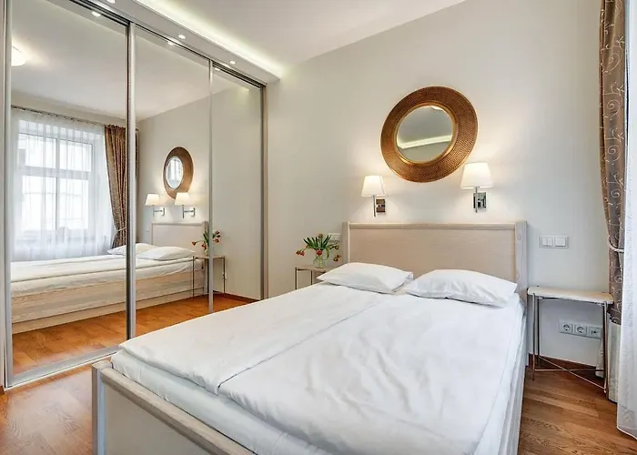 Domillion New Old Town Amber Z1b3 *