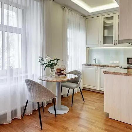 Domillion New Old Town Amber Z1b3